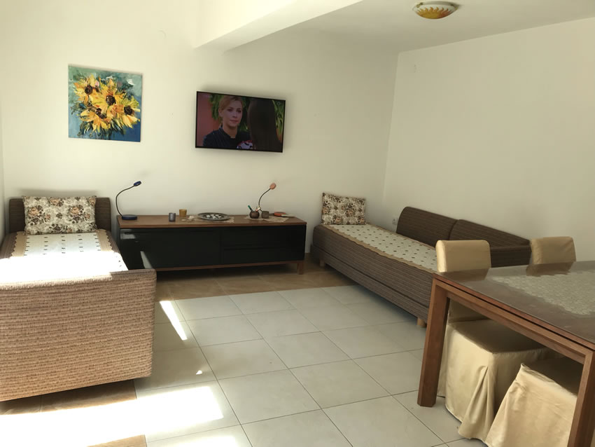 La Rustica Apartment - Living room